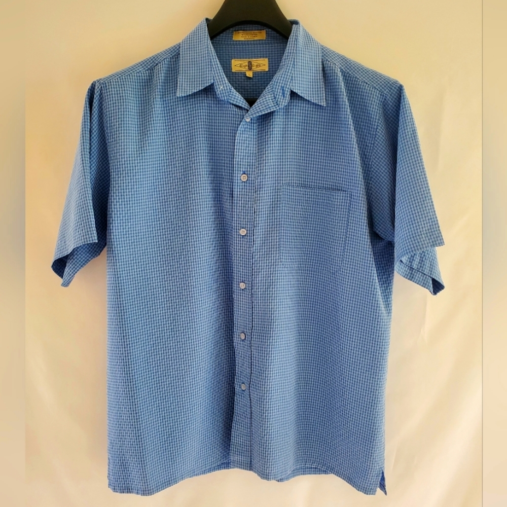 EightyEight Mens Short sleeve Shirt.  Size: L. Pristine condition!